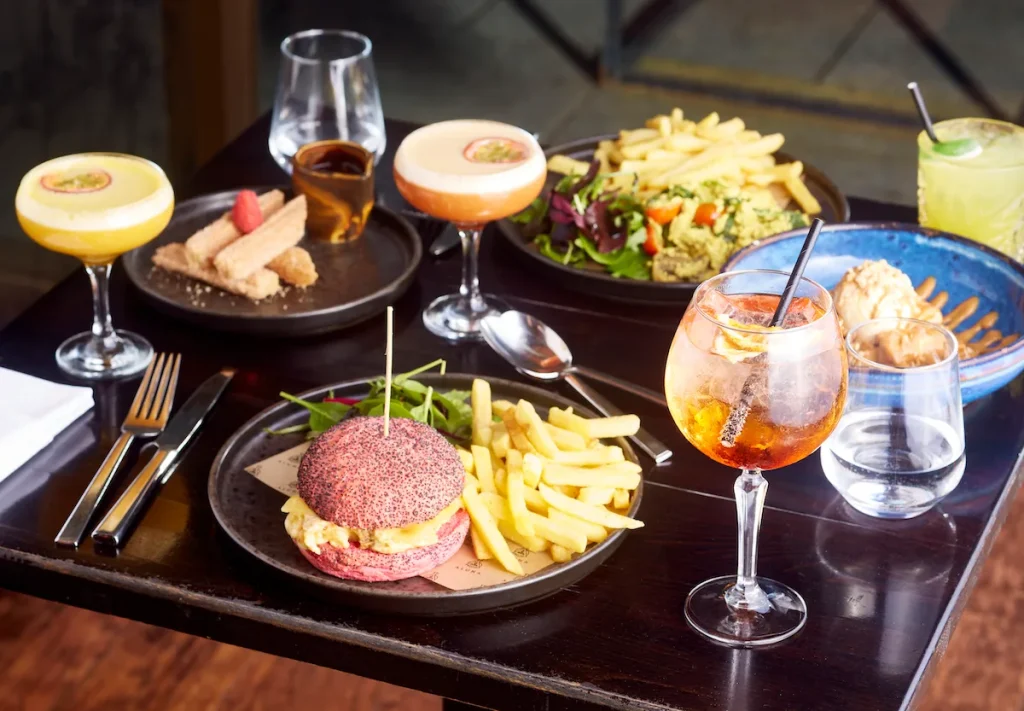 Bottomless Brunch 2.jpg